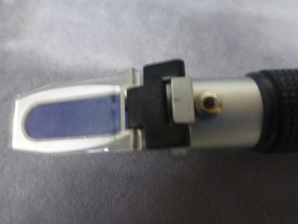 ONE RHB-32ATC Hand Held Brix Refractometer AND TWO Hydrometers
