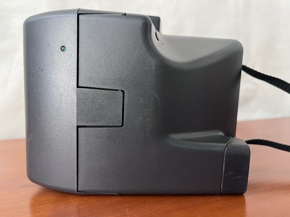 Vintage Polaroid One Step Talking Flash Camera 600 Black W/Strap *Untested