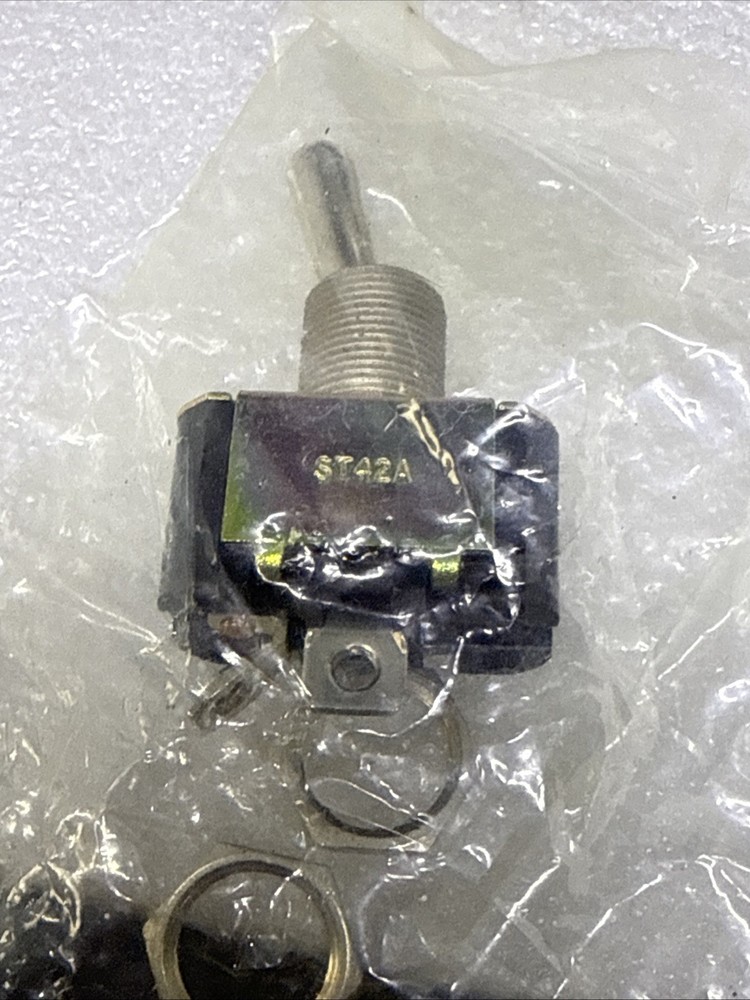 ST42A On Off Toggle Switch