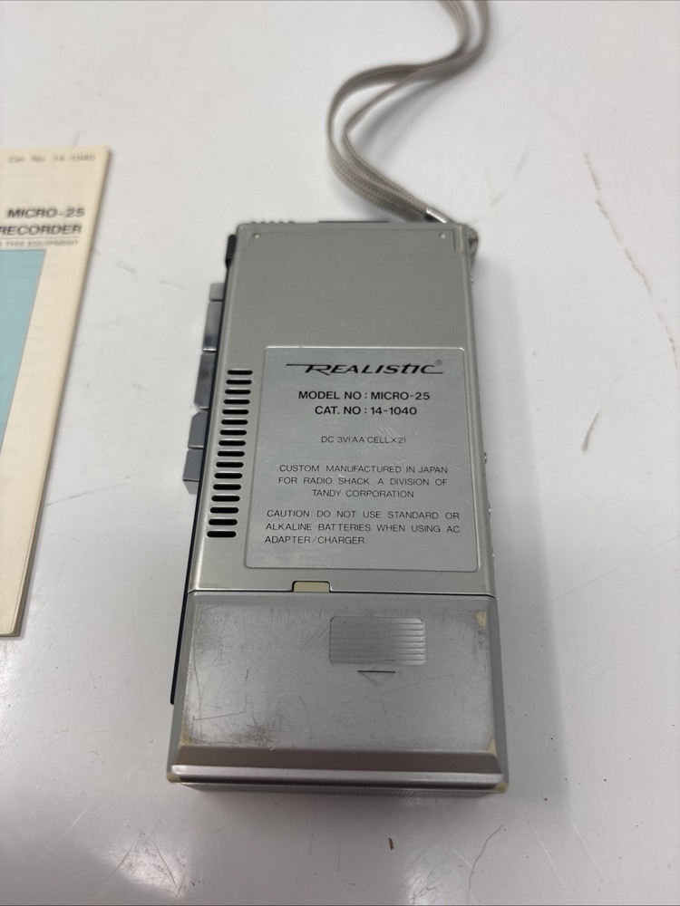 Realistic Micro-25 14-1040 Voice MicroCassette Recorder Untested