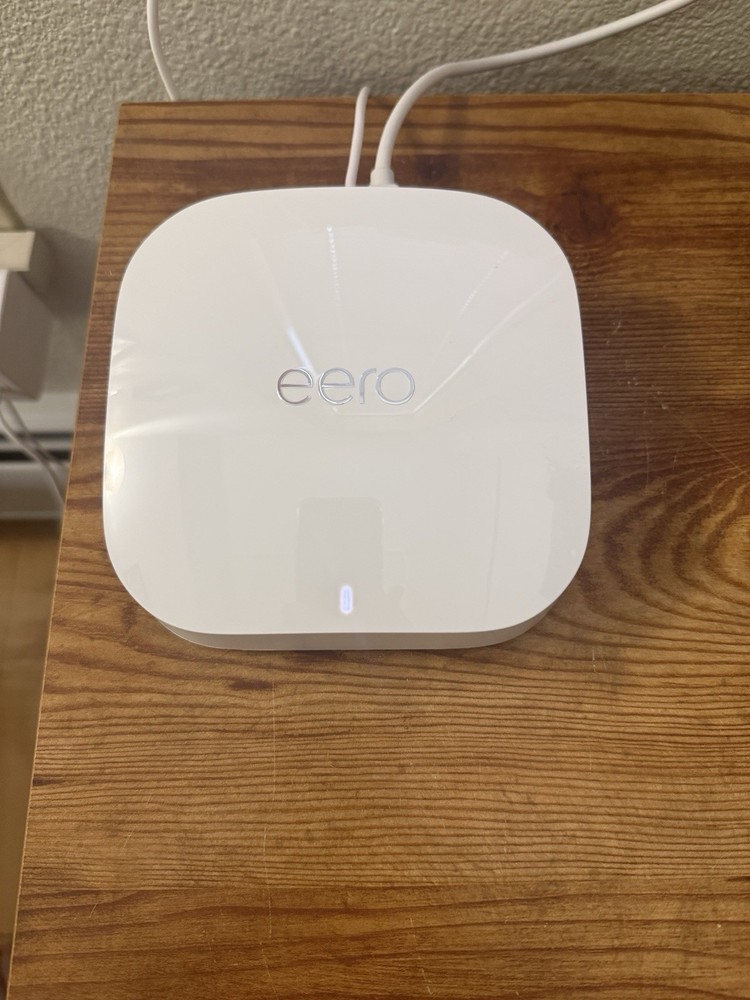 Amazon eero Pro 6e