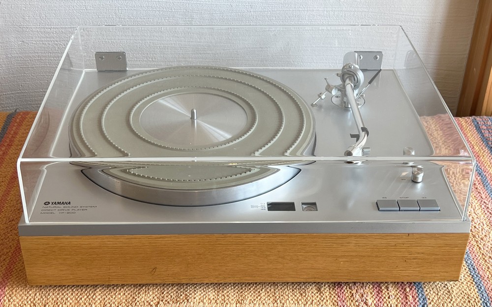 YAMAHA YP-800 Direct Drive Turntable Record Player w/Shell Confirmed Operation