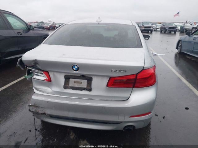 530I 2017 Glove Box 4947008