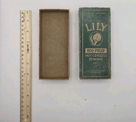 Vintage Lily Mercerized Sewing Thread Empty Box & 1966 Singer Manual & Receipts.