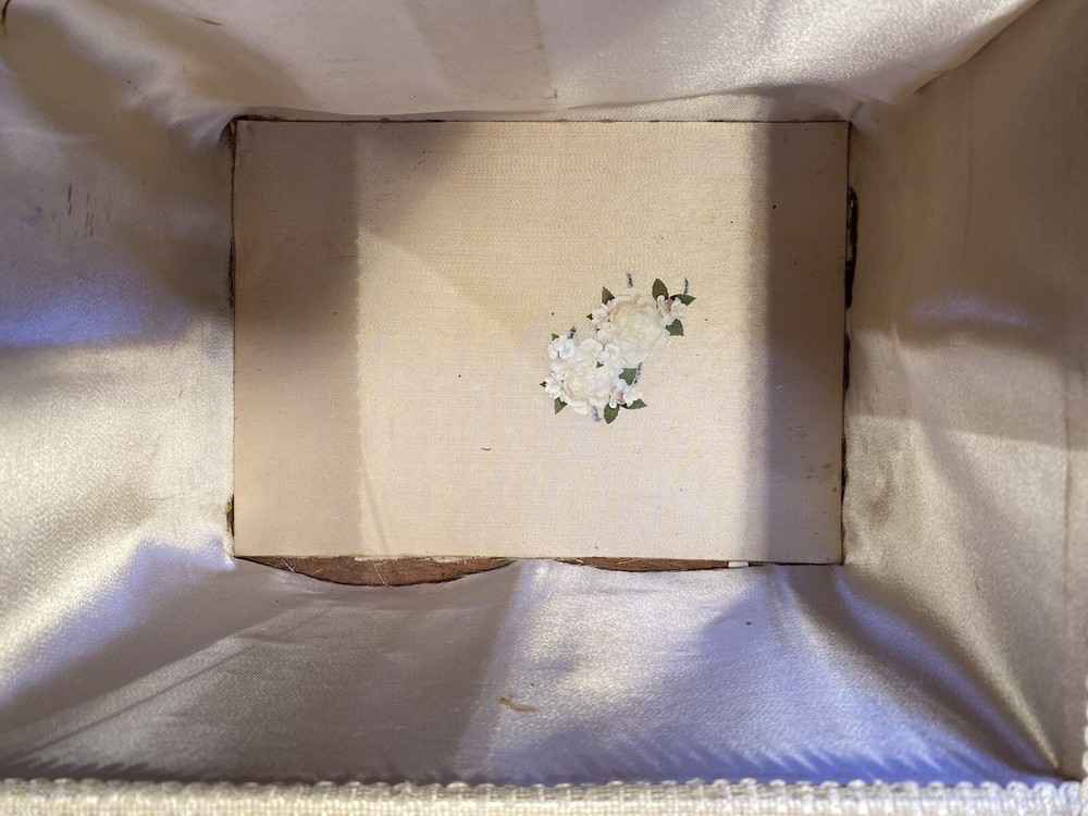 Large Wicker Sewing Basket Notions Keepsake Kit