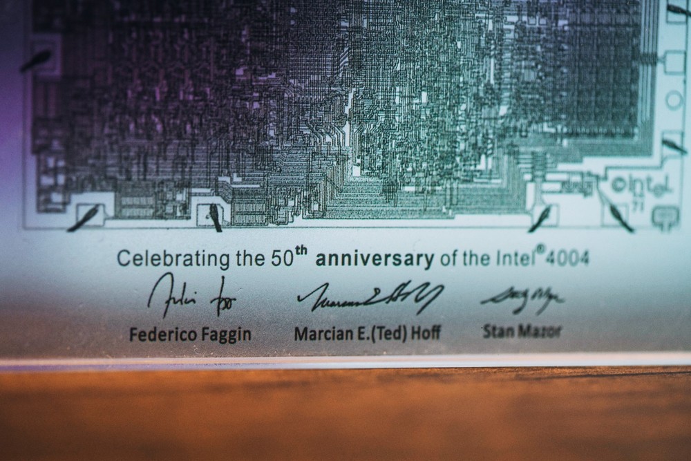 Intel 4004 CPU Resin Display, 50th Anniversary Tech Art, Retro Computer Gift