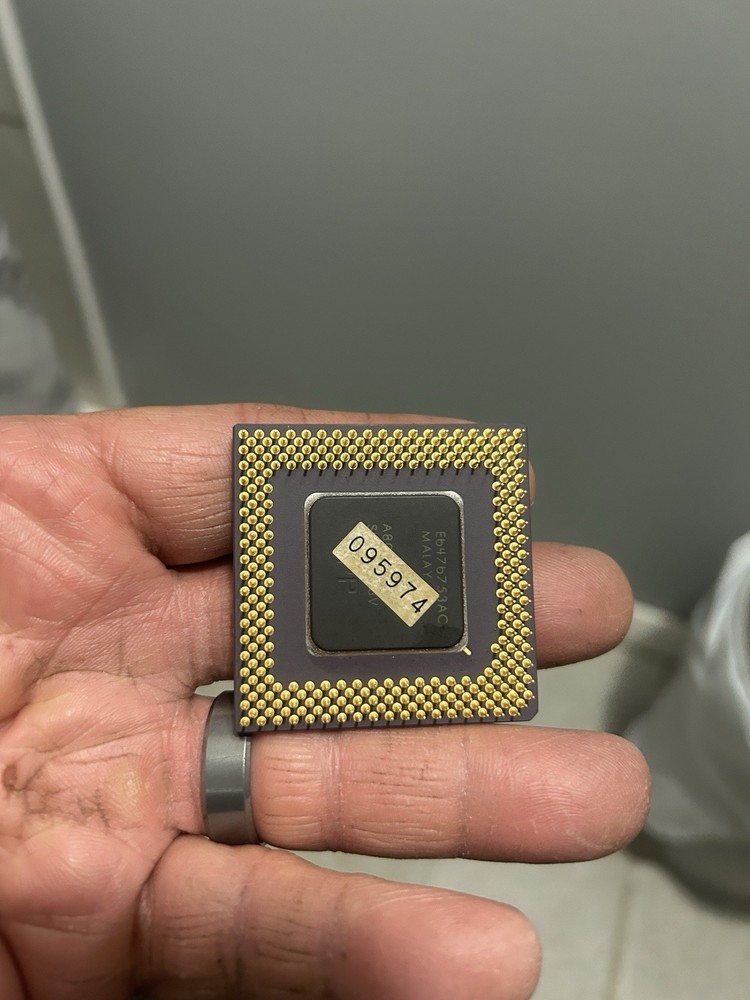 A80503166 intel pentium w/ mmx tech