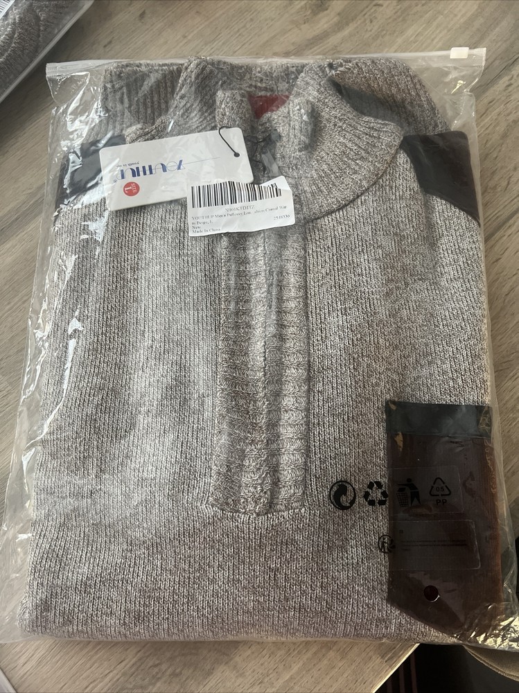 Men’s Knit Pullover Size L
