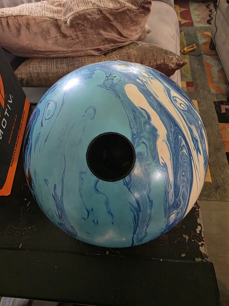 Motiv Subzero Forge 15lb Bowling Ball