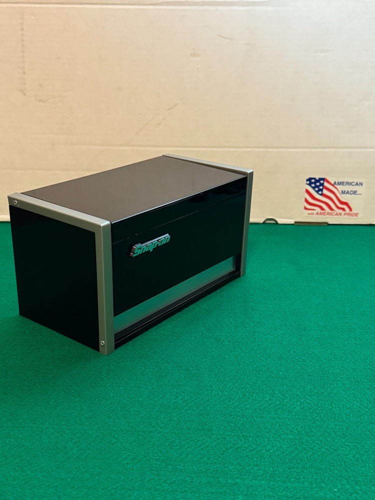 Snap-On Drueke Chess Set