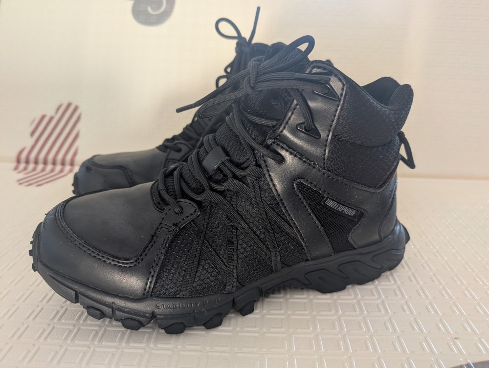 Reebok Astroride Work Black 6.5 Unisex
