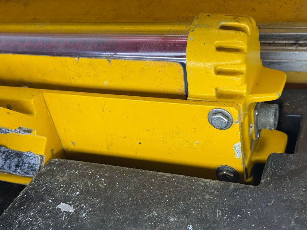 Laser Alignment Depthmaster ASSY 40500-01 Yellow Case Receiver UNTESTED READ