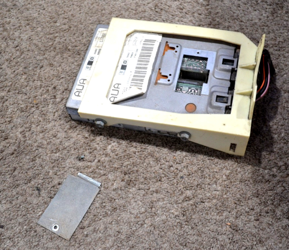 1982 CHEVROLET CAMARO ENGINE COMPUTER ECU ECM WITH CHIP HARNESSES 1225950