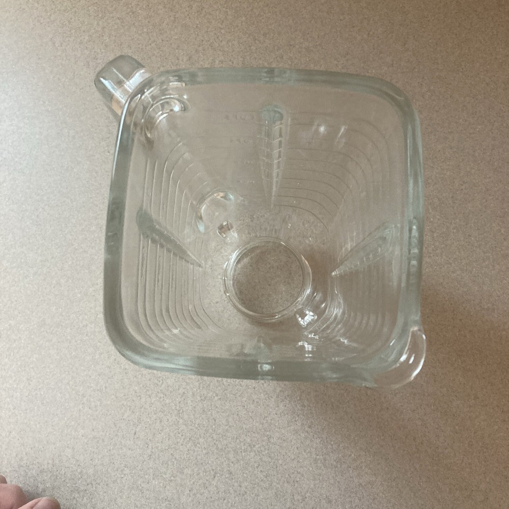 Vintage Oster Regency Kitchen Center Replacement 5 Cup Glass Pitcher Only