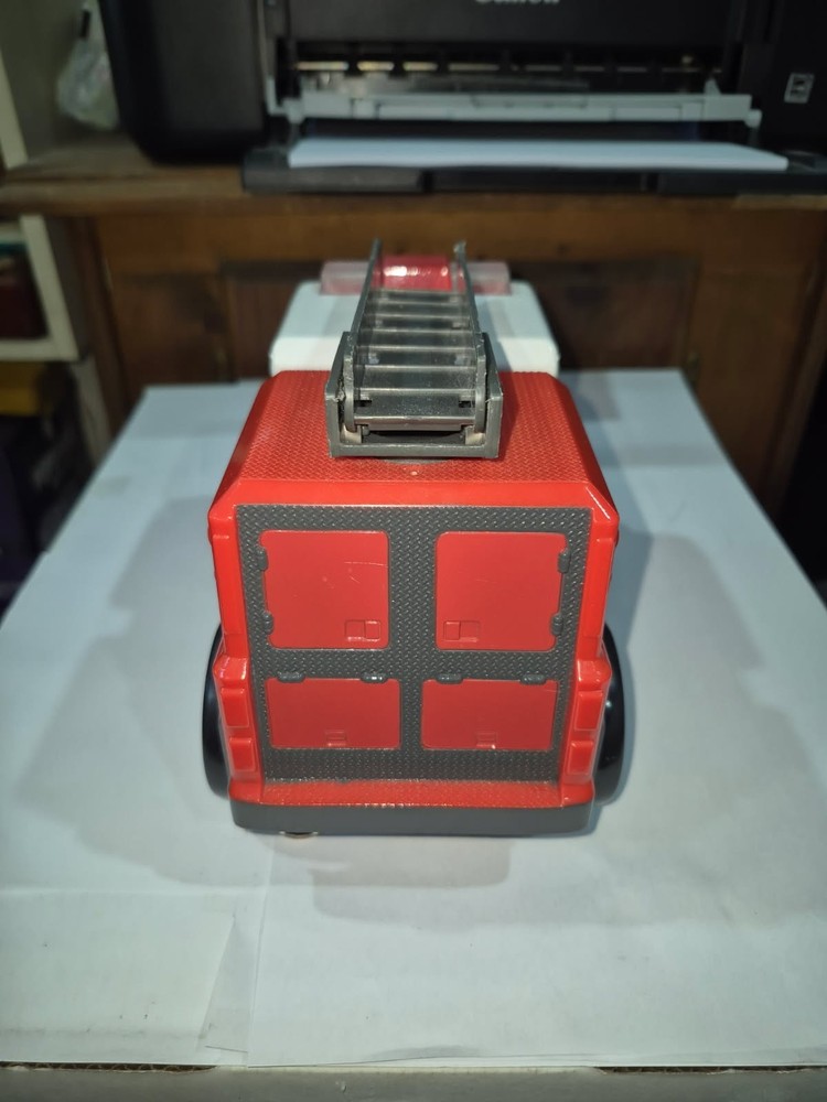 Kid Galaxy Red Pull Back Fire Truck OT5