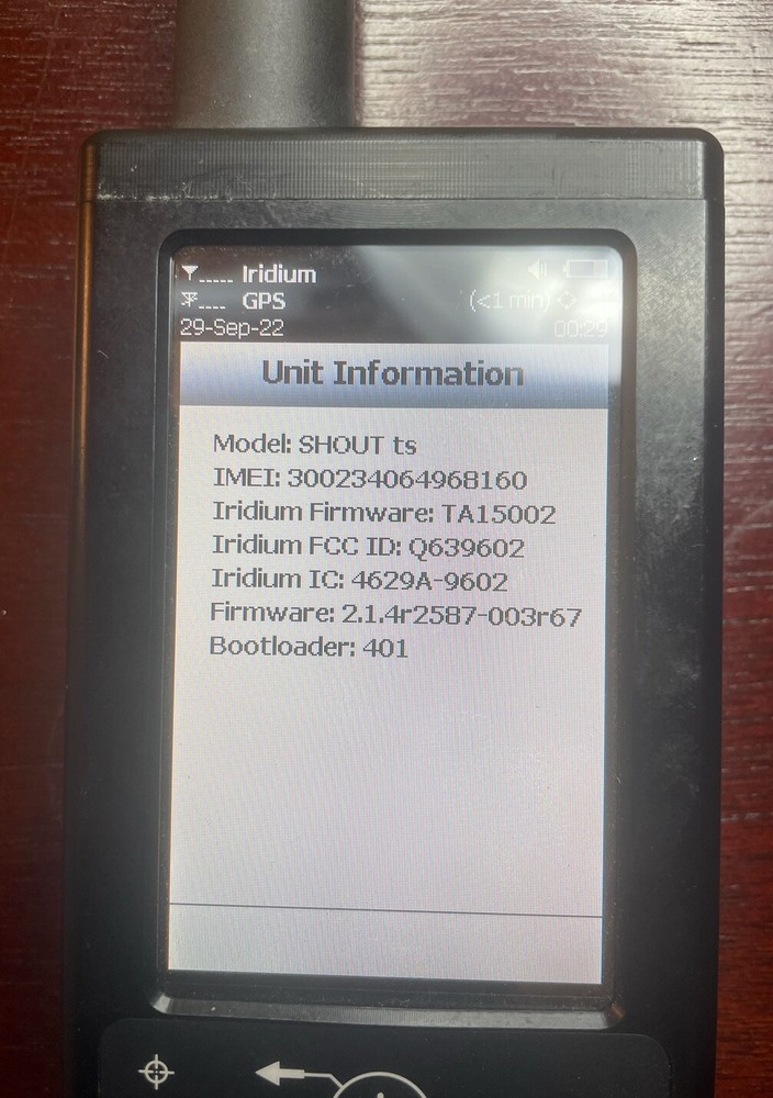 SHOUT ts HANDHELD IRIDIUM TRACKER