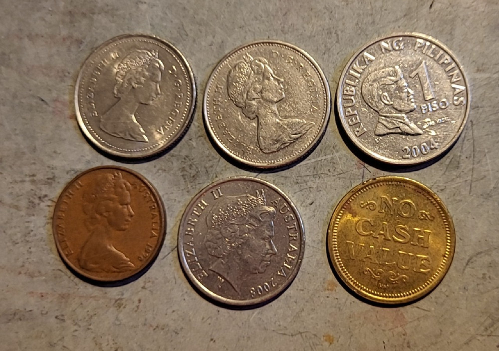 Coins from Various Countries 6pcs  j6
