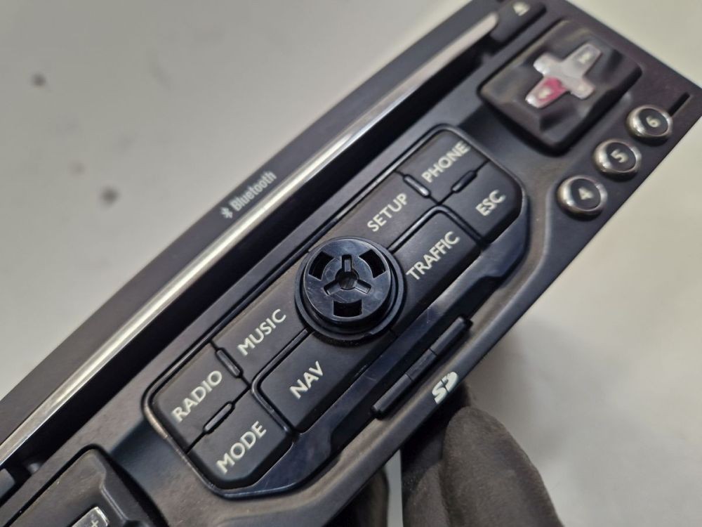 Radio/System Navigation Calculator Bluetooth Code
