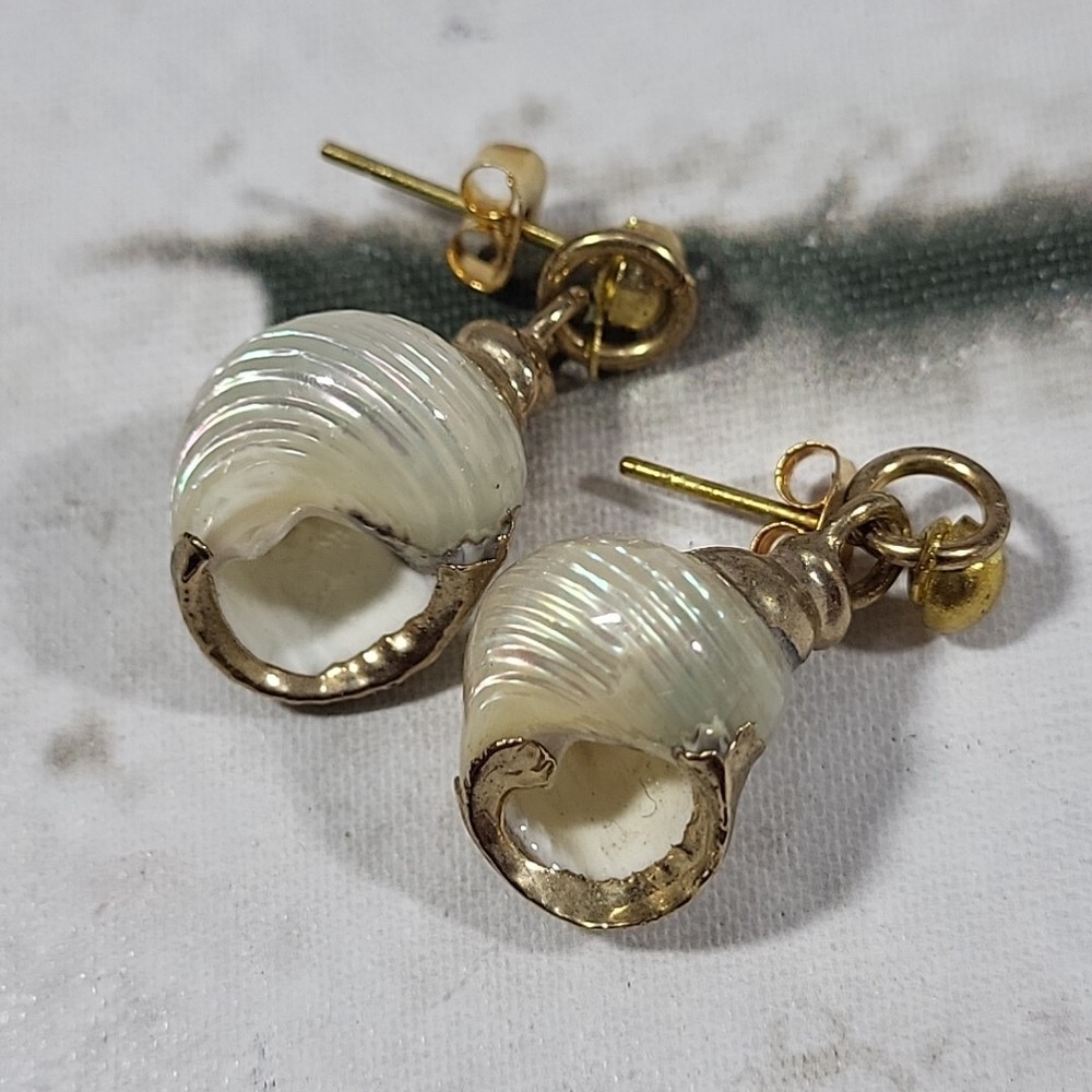 Vintage Seashell Earrings Natural Beachy Hippie