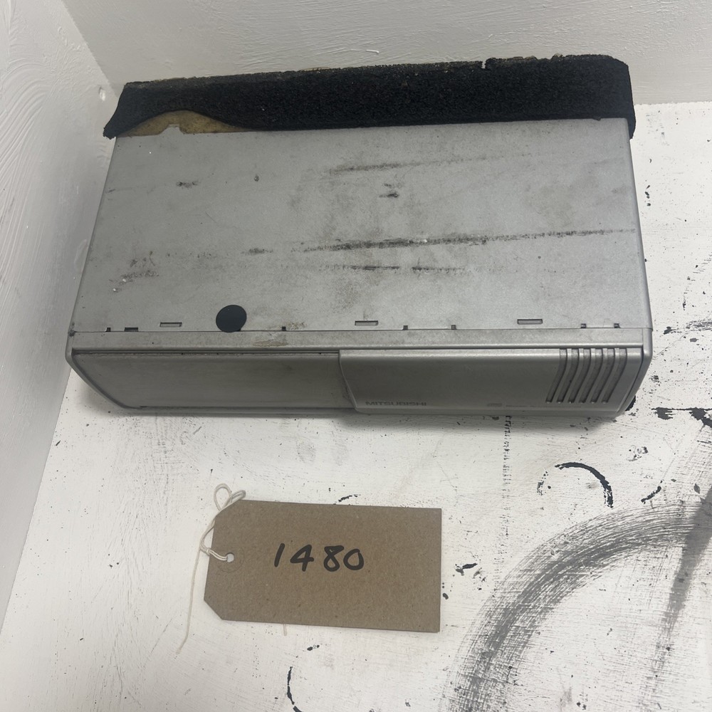 2000-2006 MITSUBISHI 10 DISC CD CHANGER SYSTEM CD-5852C
