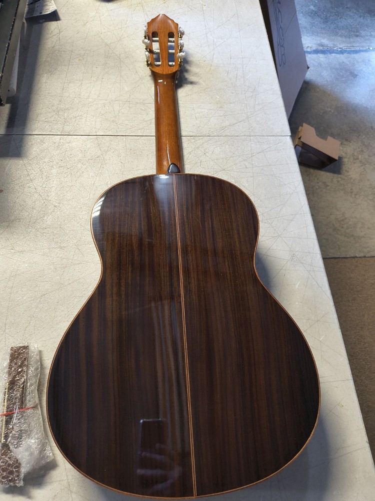 Lucero LC200S Solid-Top Classical Acoustic Guitar - Natural, issues, bridge