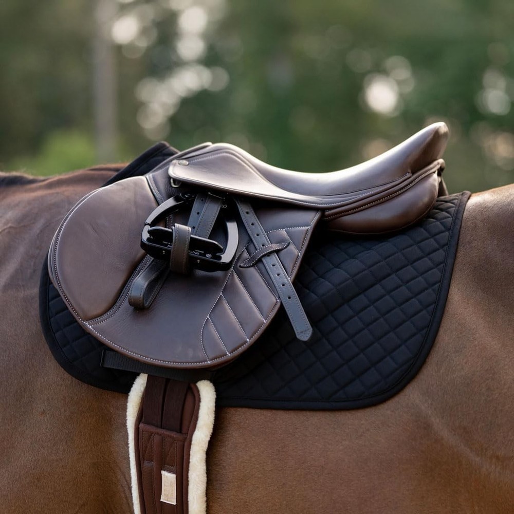 Durable All-Purpose Equestrian Saddle Pad - Moisture-Wicking & Machine Washable