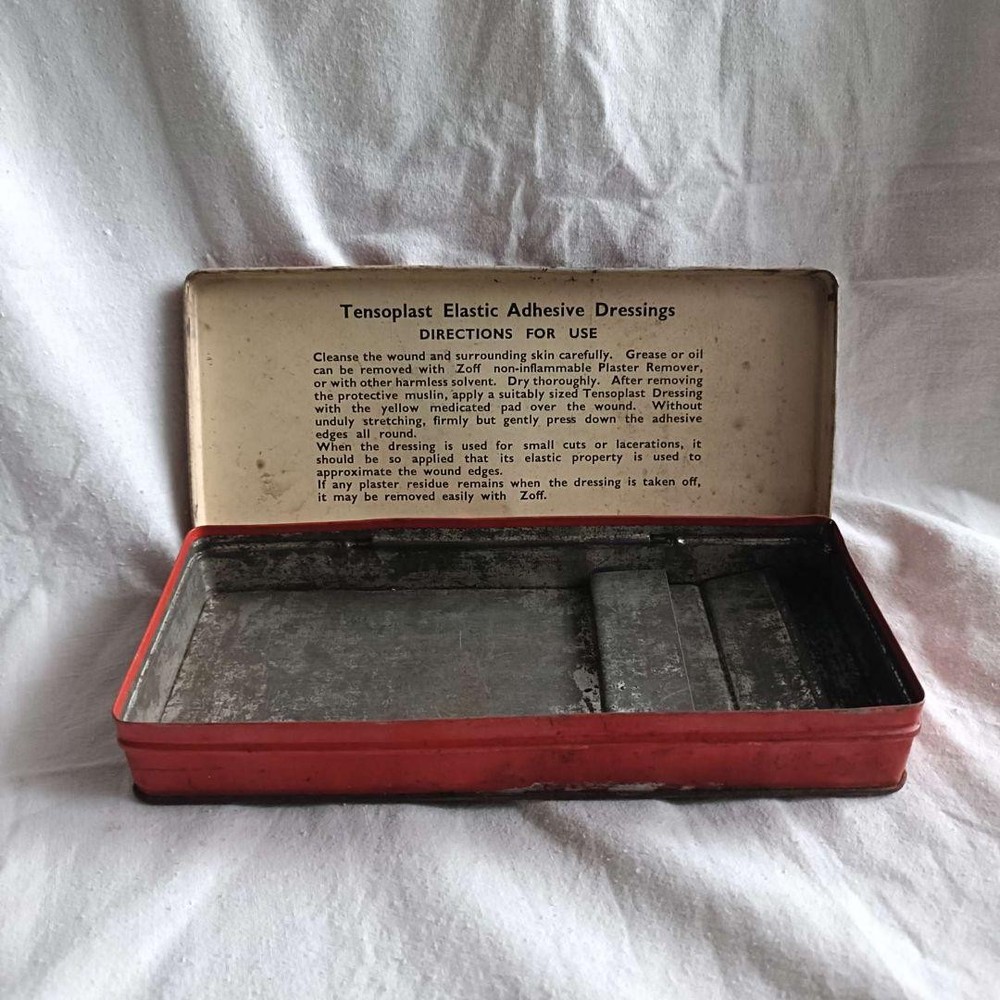 Vintage / Bandage Tin / England
