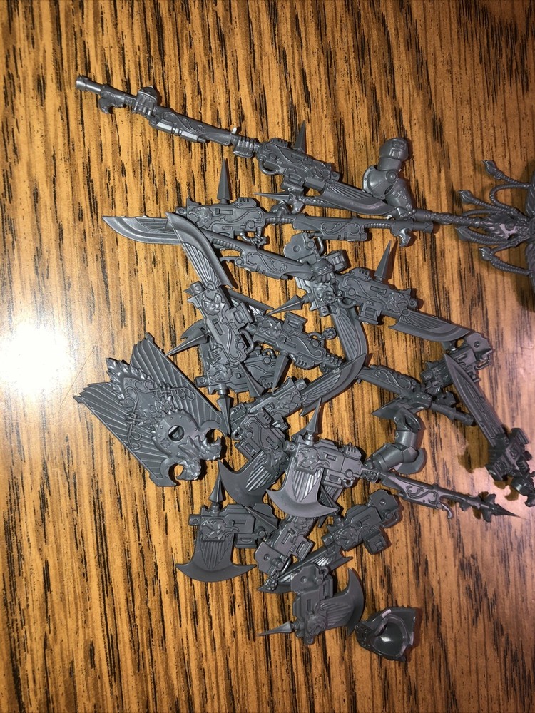 Warhammer 40k Adeptus Custodies Bits (k15)