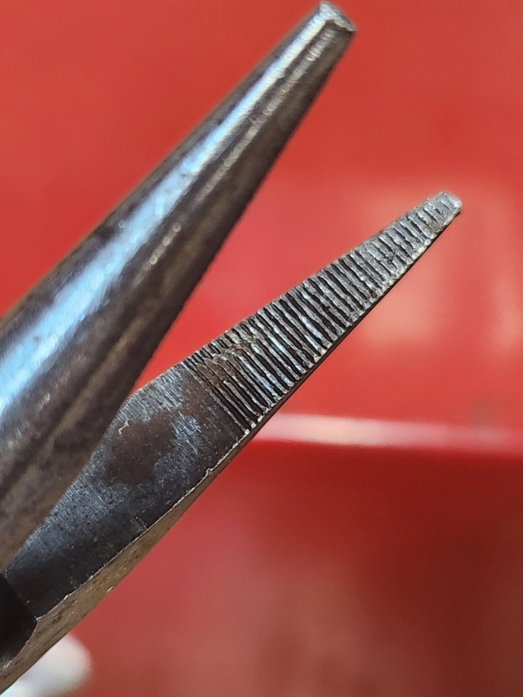 Mac Tools Needle Nose Pliers P301822 8" Red Handle