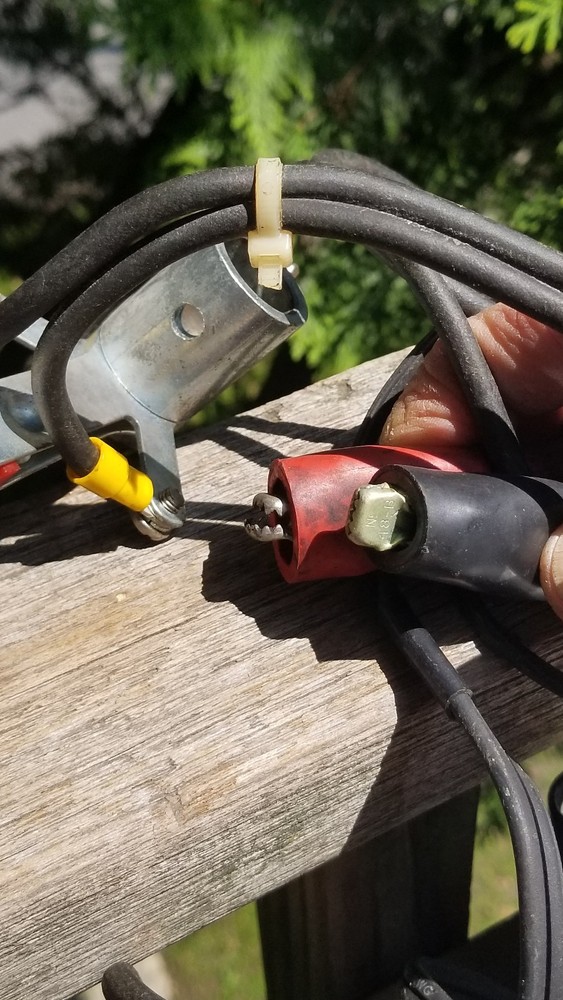 MILTON VINTAGE AUTO / CAR ENGINE ANYLIZER TESTER