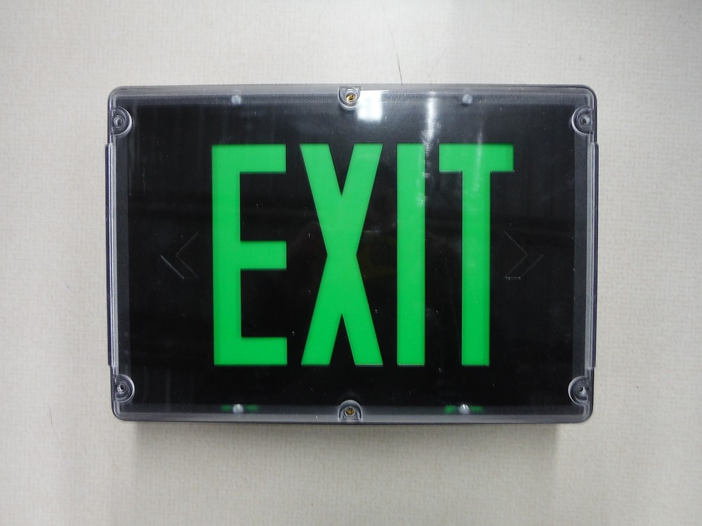 Thomas & Betts Exit Sign Black & Green XVE-1-G-D-4X-CW