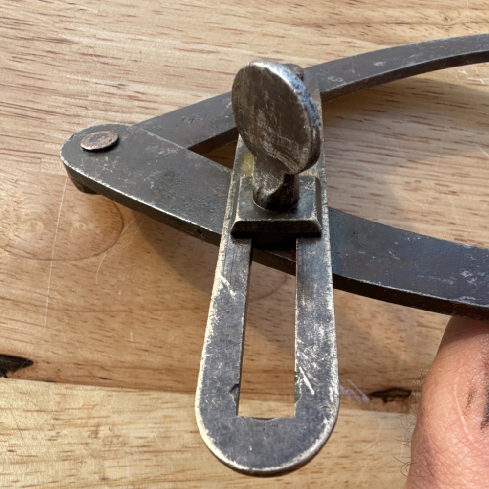 Vintage Outside Lock Joint Caliper Divider Adjustable Iron Tool