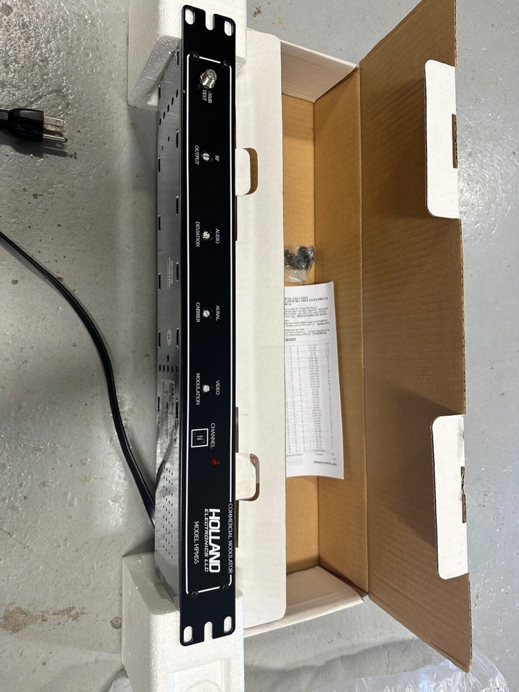 Holland Audio Video Modulator HPM55