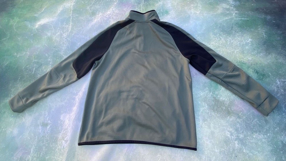 Puma Men's Pull Over Jacket Size L.