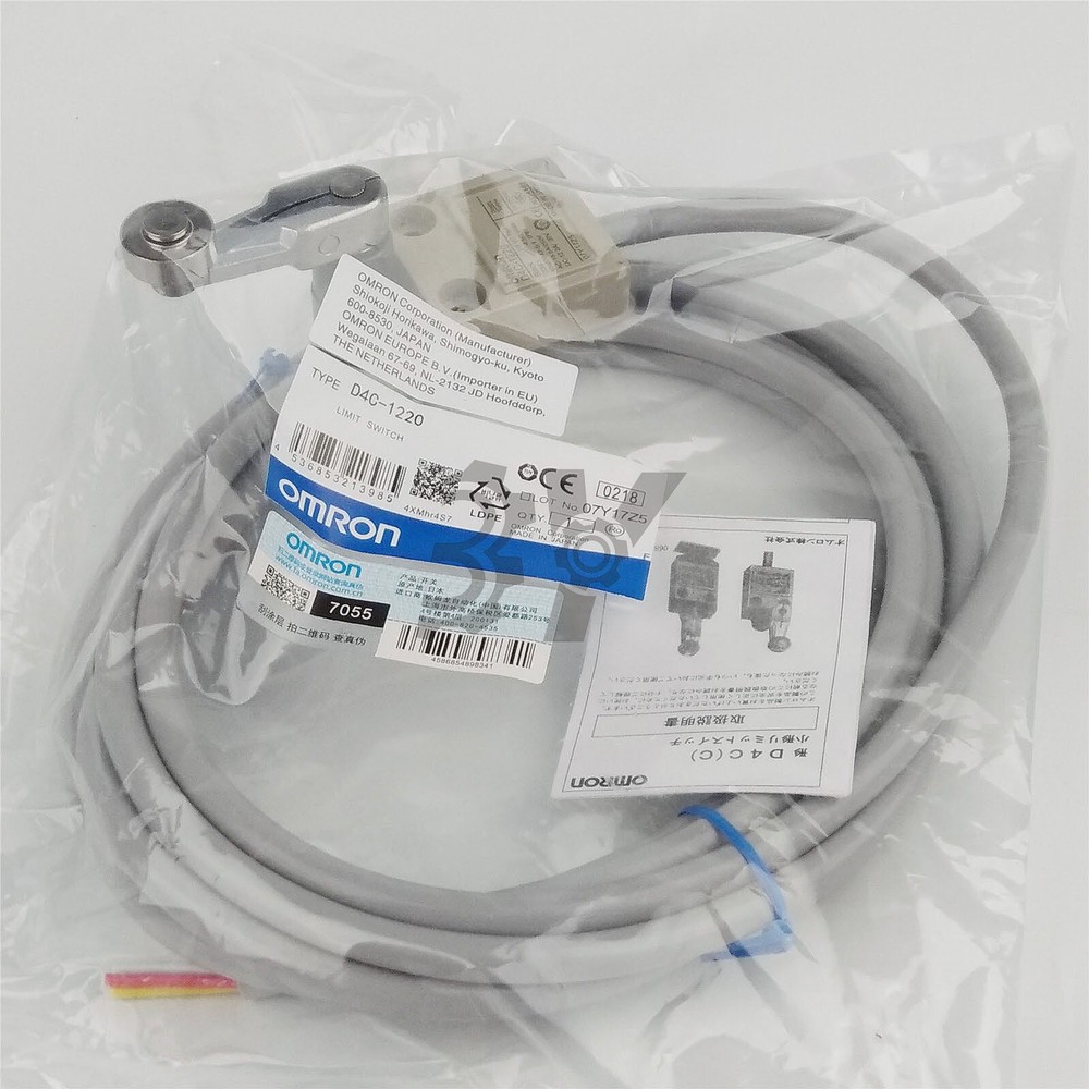 ONE NEW D4C-1220 OMRON Limit Switch