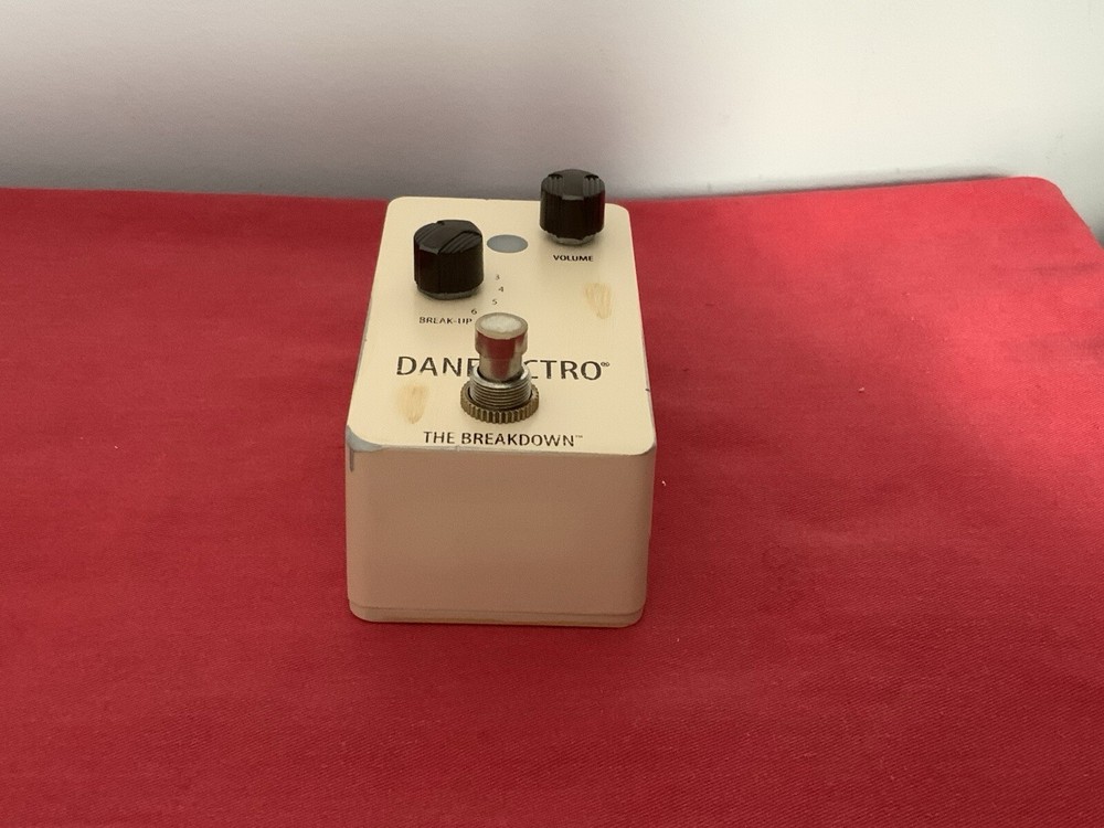 Danelectro The Breakdown