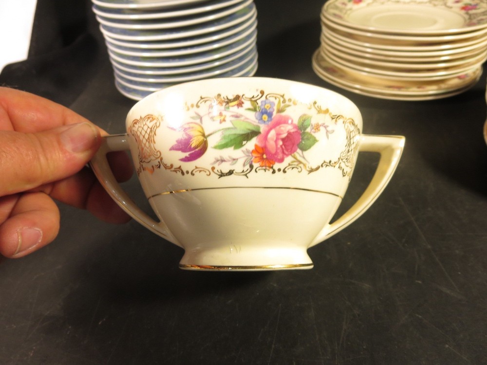 Knowles China Pattern #Kno57 Sugar Bowl with Lid