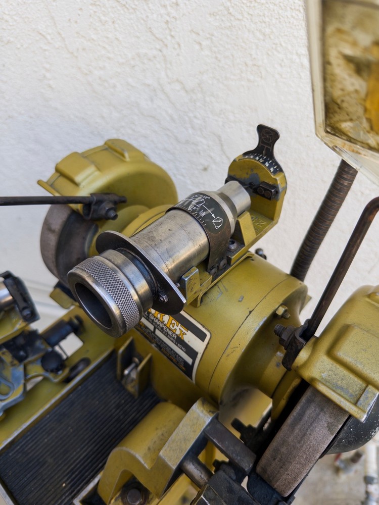 DAREX DRILL SHARPENER w/ STAND + 2 DRILL CHUCKS