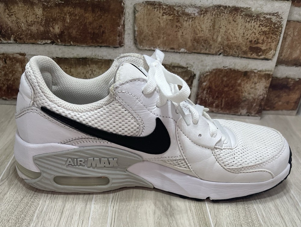 Size 8.5 Nike Air Max Excee White