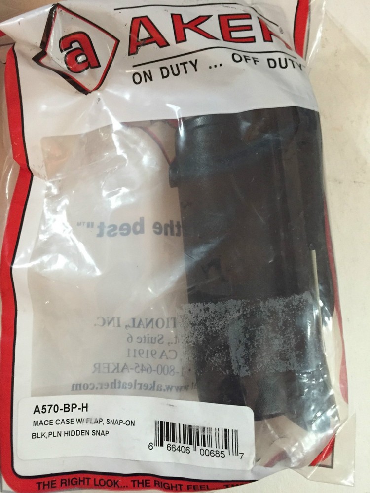 Aker A570-BP-H  Mase Case, Black/Plain Hidden Snap