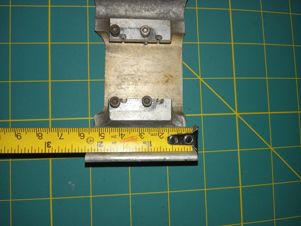 OCTURA NITRO RCBOAT ENGINE MOUNT