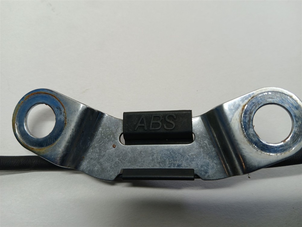Harley-Davidson 2012 Electra Glide CVO Front ABS Sensor 40614-08