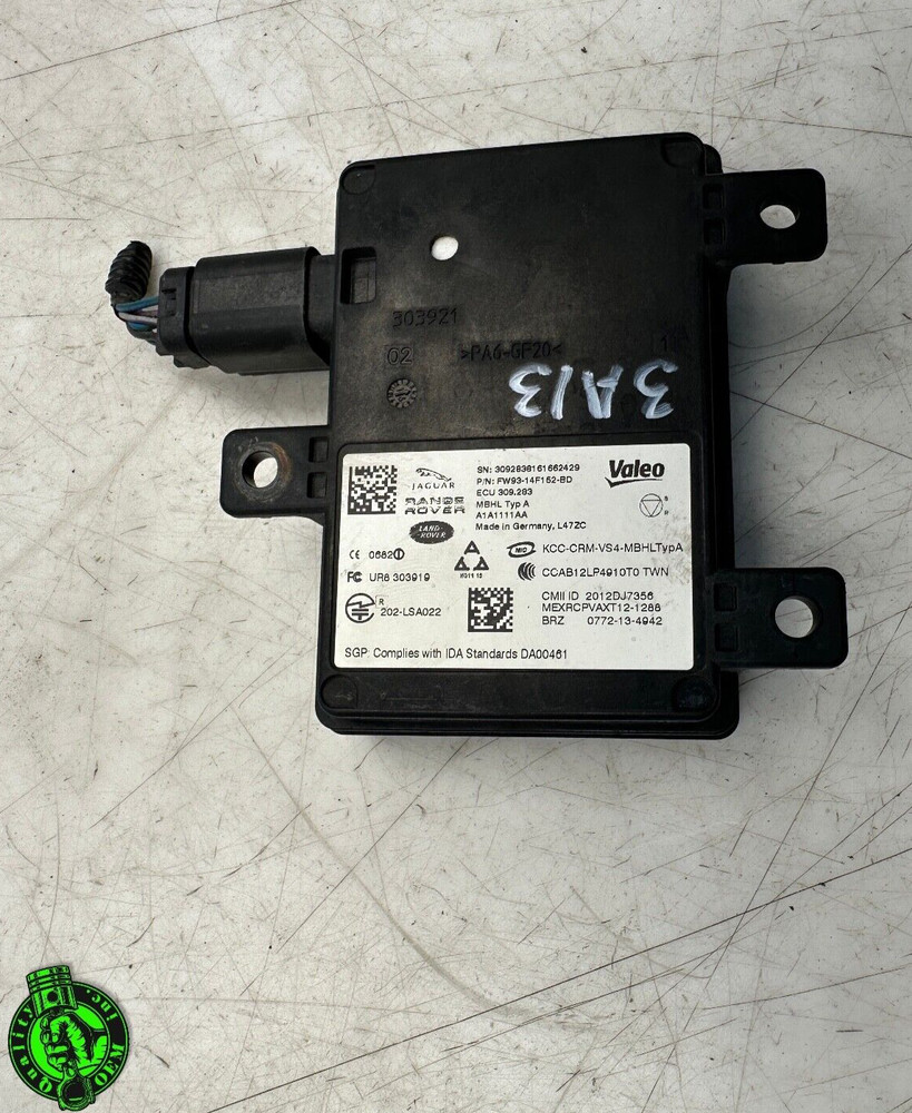 2016-2020 JAGUAR XE XF F-PACE REAR LEFT / RIGHT BLIND SPOT SENSOR CONTROL MODULE