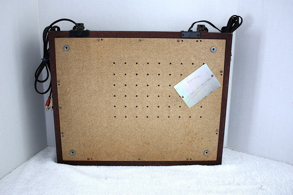 DENON DP-62L TURNTABLE - PLINTH DAMAGE