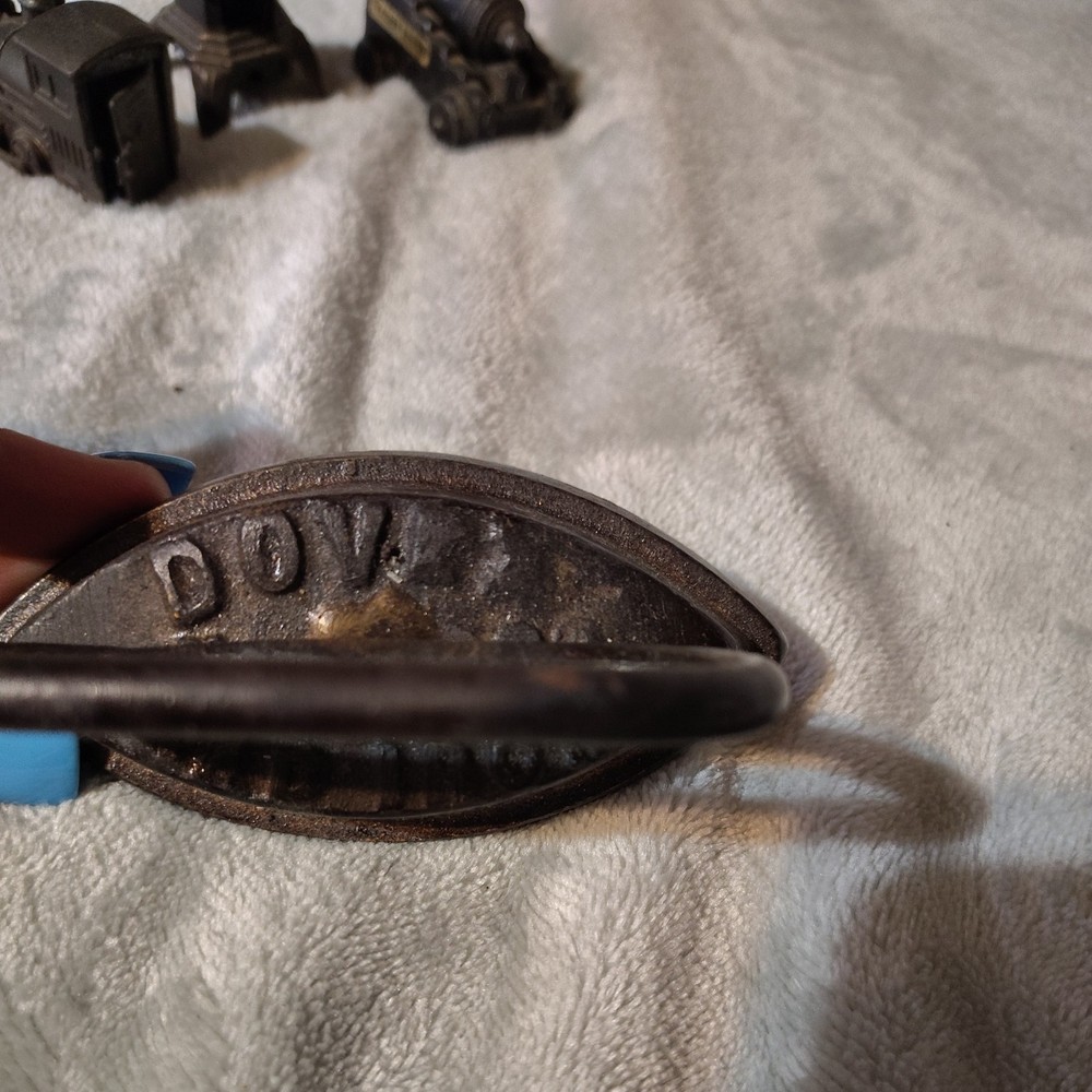 Vintage Sad Iron #  912 size 4 inch