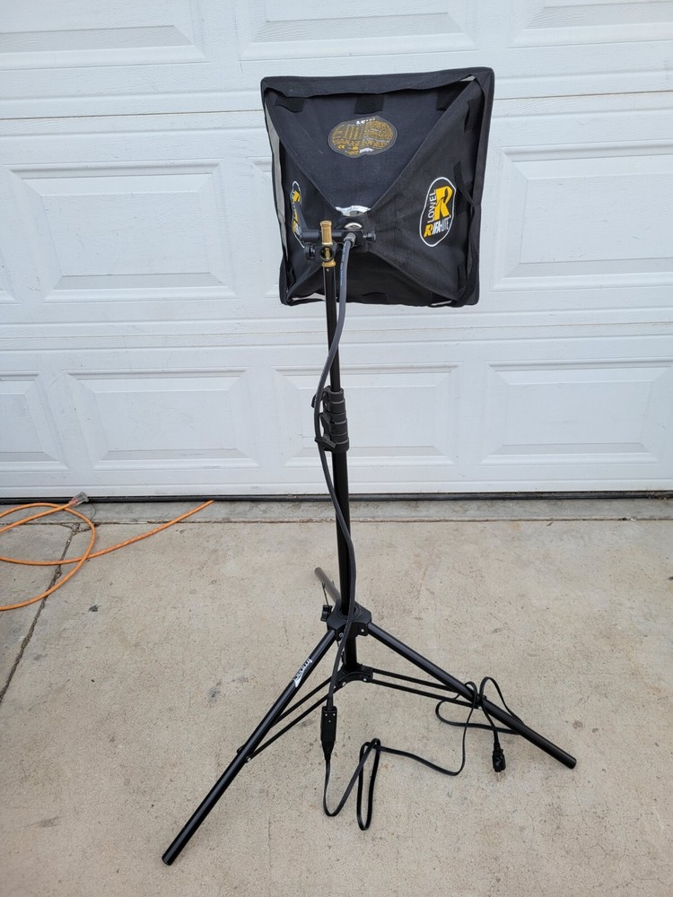 Lowel Rifa Lite W/ Tripod LC 44 Constant Diffused Softbox Studio Light Used