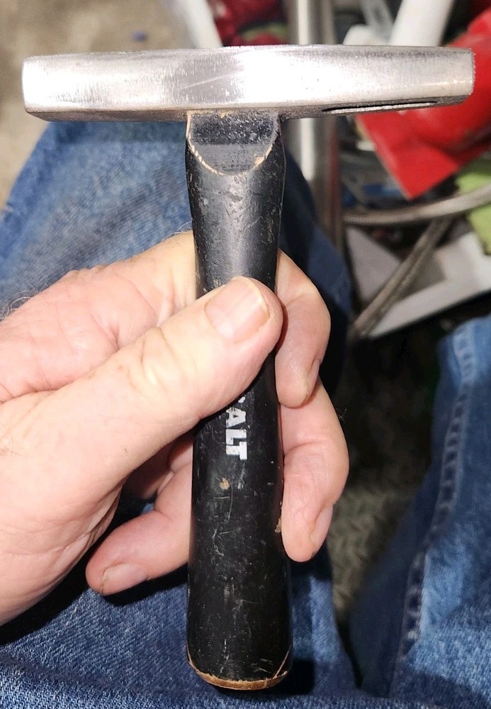 KOBALT TOOLS ~ 6-oz. TACK HAMMER, SHORTENED HICKORY HANDLE