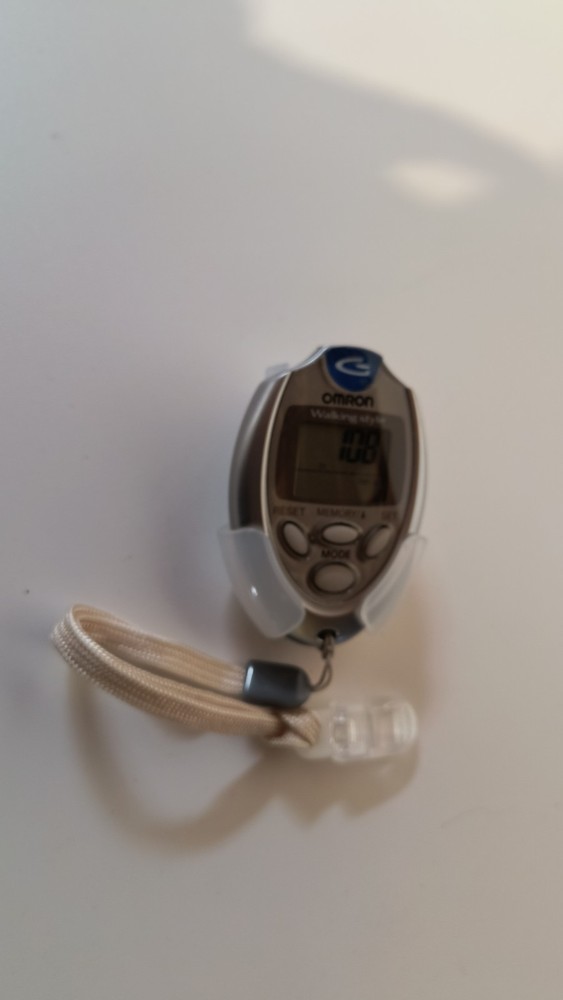 Omron Digital Premium Pedometer - Hj112 - With Optional Strap