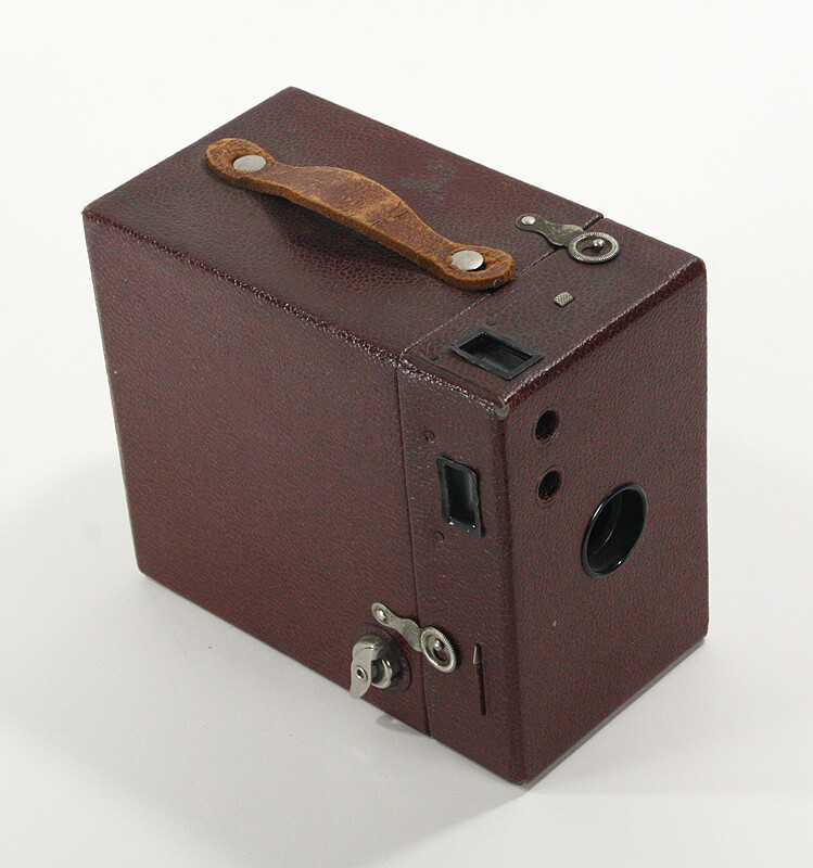KODAK NO. 2A RAINBOW HAWK-EYE, MAROON, HANDLE HAS BEEN REPLACED/219034