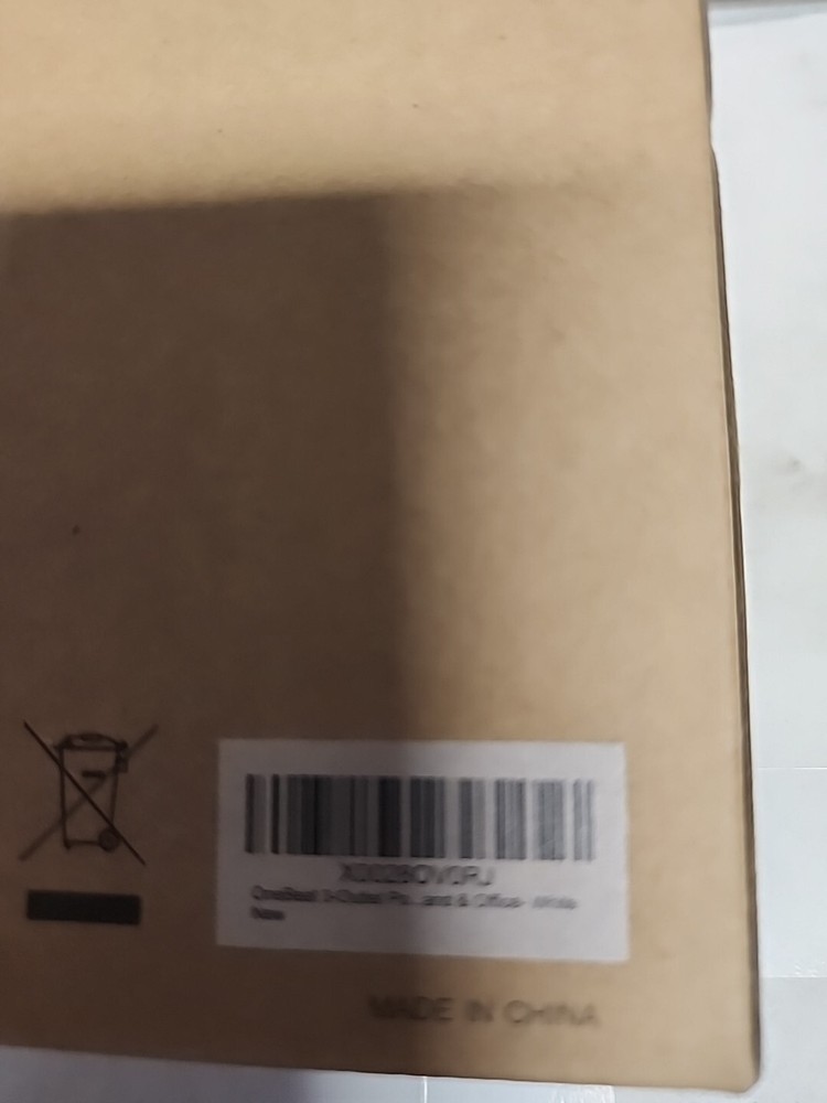 One Beat Desktop Power Strip - White